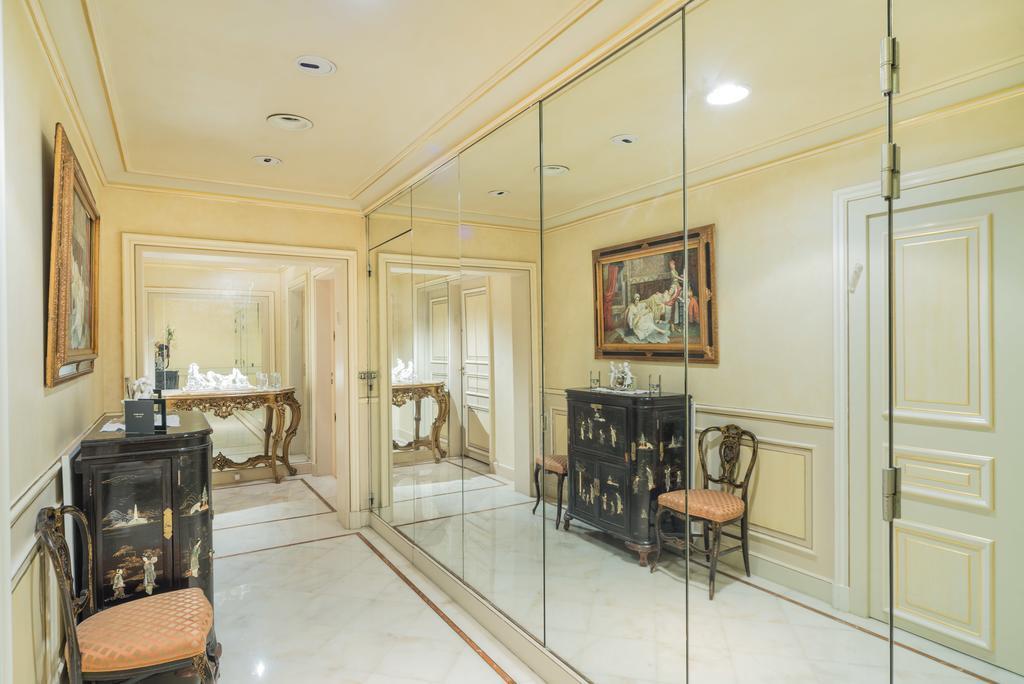 ARC DE TRIOMPHE PALACE 252m2 WITH TERRACES Paris Phòng bức ảnh